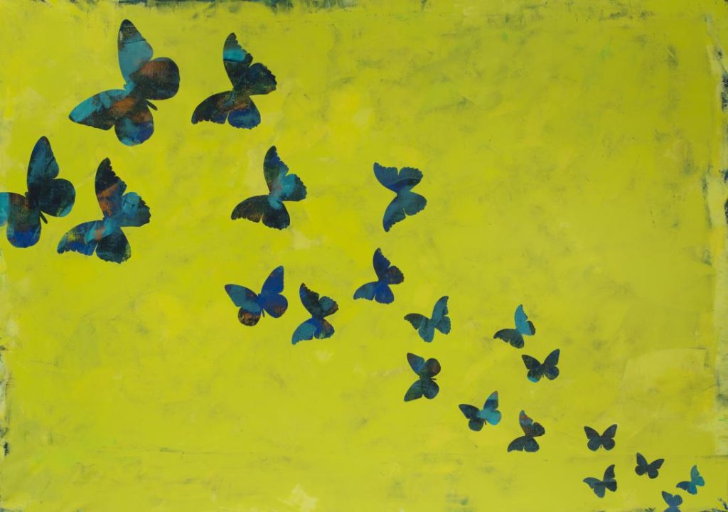 “Mariposas Sobre Fondo Amarillo”, acrílico sobre tela, 252x175 cm, 2019.